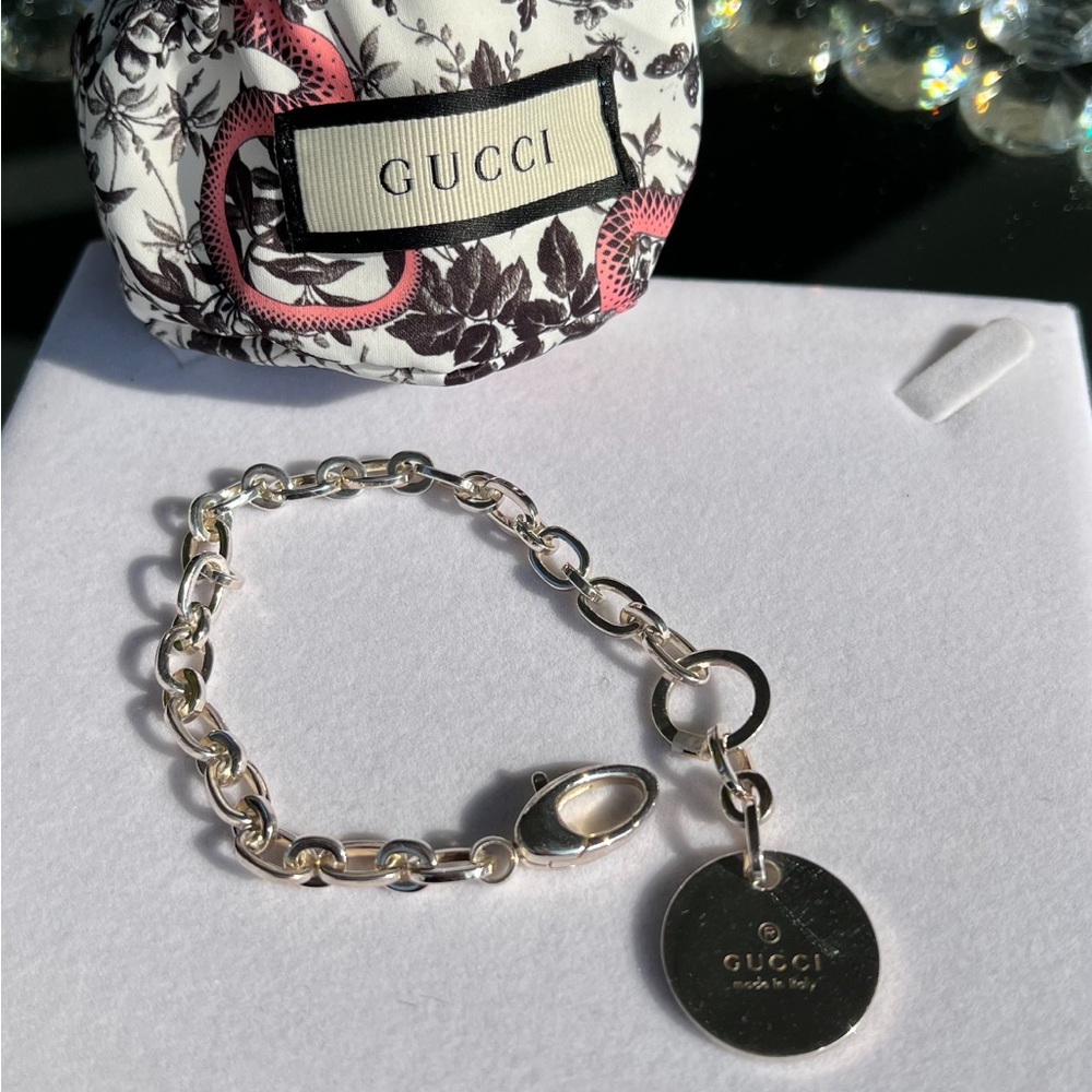 NWT GUCCI STERLING SILVER BRACELET AND DUSTBAG